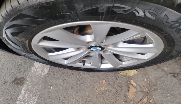 2013 BMW 5 Series 520D 2.0, Diesel, Automatic, 1,02,796 km, tyre