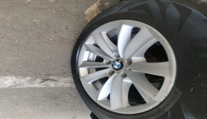 2013 BMW 5 Series 520D 2.0, Diesel, Automatic, 1,02,796 km, tyre