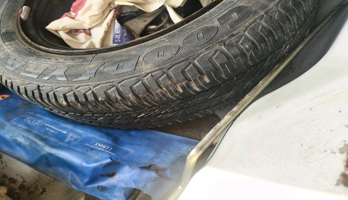 2015 Honda City 1.5L I-DTEC V, Diesel, Manual, 1,70,345 km, tyre