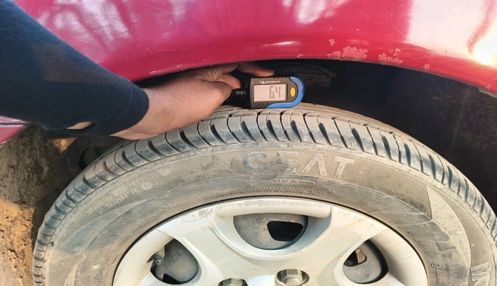 2011 Hyundai Accent EXECUTIVE, Petrol, Manual, 76,989 km, tyre