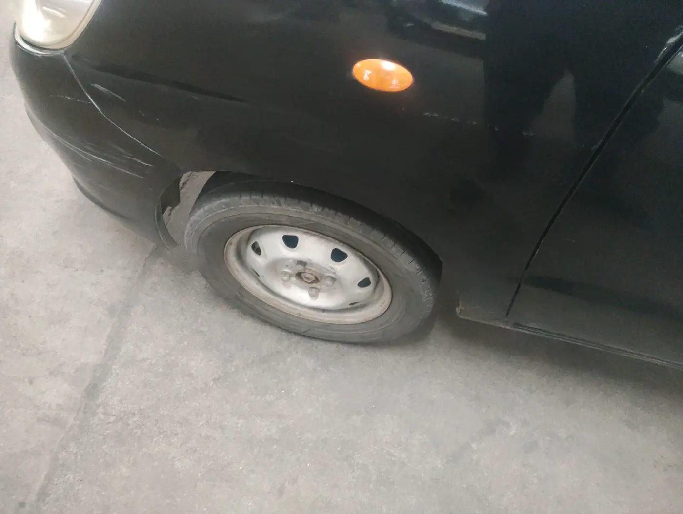 2013 Maruti Zen Estilo LXI, Petrol, Manual, 63,111 km, tyre