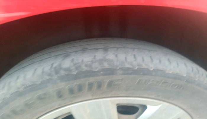 2011 Volkswagen Polo TRENDLINE 1.2L PETROL, Petrol, Manual, 1,06,703 km, tyre