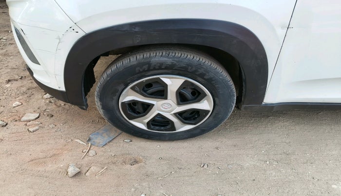 2019 Mahindra KUV 100 NXT K4+ D 6 STR, Diesel, Manual, 75,817 km, tyre