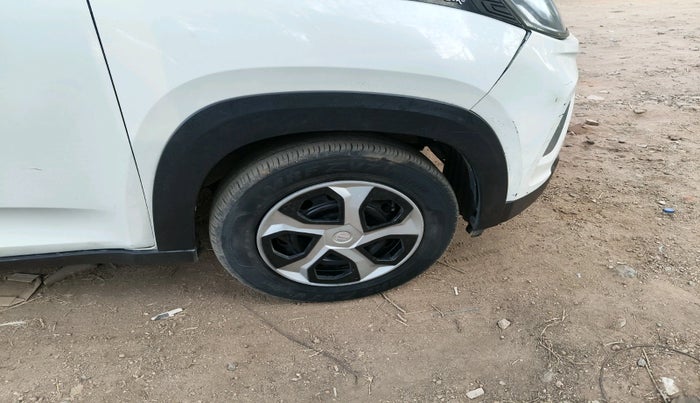 2019 Mahindra KUV 100 NXT K4+ D 6 STR, Diesel, Manual, 75,817 km, tyre