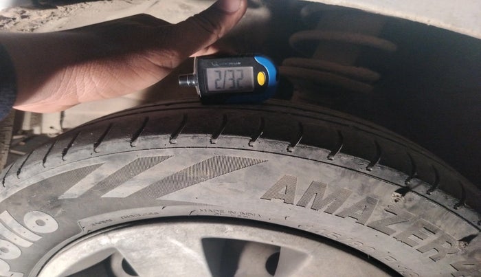 2018 Maruti Wagon R 1.0 LXI CNG, CNG, Manual, 80,598 km, tyre