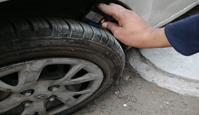 2017 Hyundai Grand i10 MAGNA 1.2 KAPPA VTVT, CNG, Manual, 46,681 km, tyre