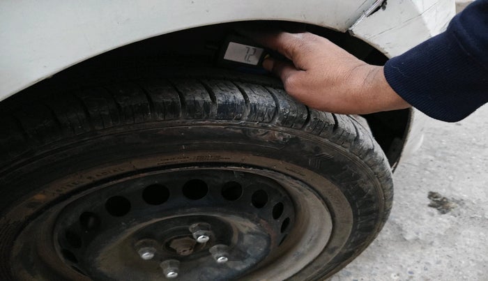 2017 Hyundai Grand i10 MAGNA 1.2 KAPPA VTVT, CNG, Manual, 46,681 km, tyre