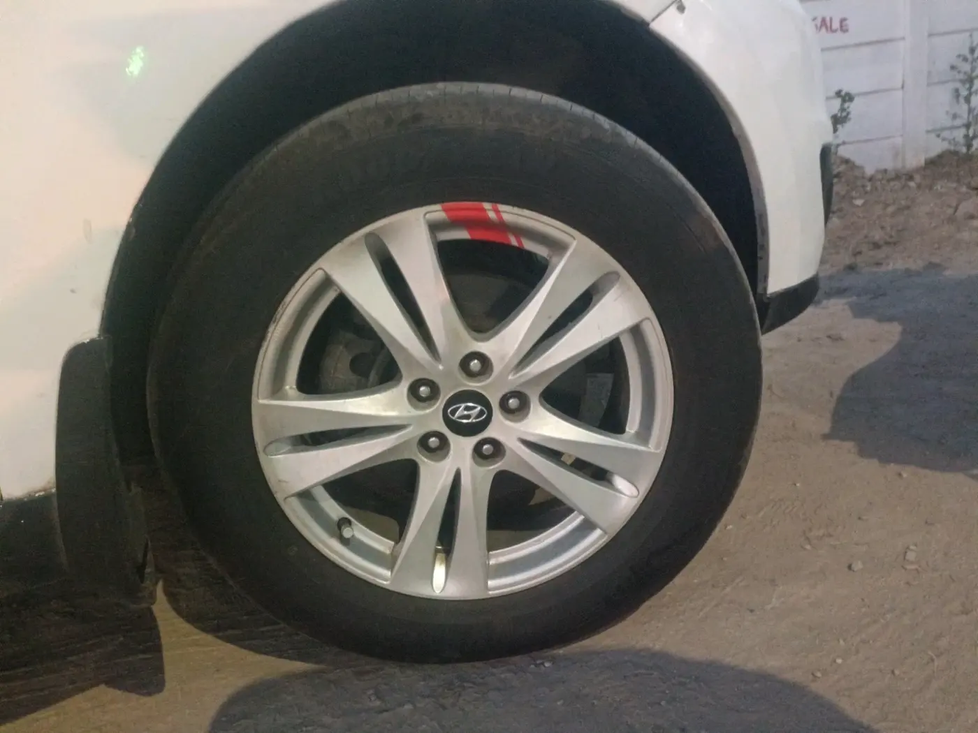 2012 Hyundai Santa Fe 4 WD, Diesel, Manual, 2,16,000 km, tyre