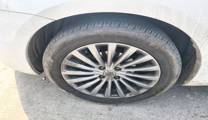 2016 Maruti Ciaz ZDI+ SHVS, Diesel, Manual, 92,164 km, tyre