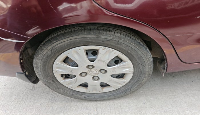 2016 Honda Amaze 1.2L I-VTEC S, CNG, Manual, 70,334 km, tyre