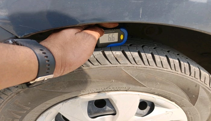 2014 Hyundai Elite i20 MAGNA 1.2, CNG, Manual, 71,000 km, tyre