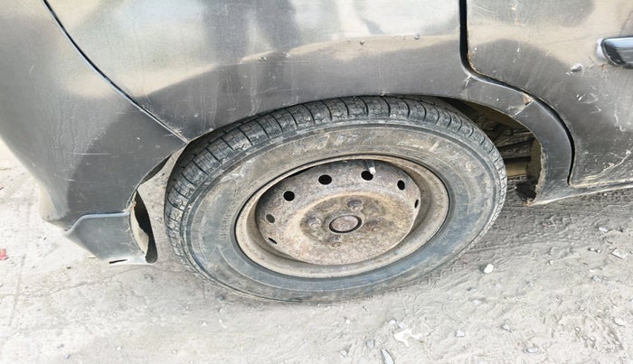 2015 Maruti Alto 800 LXI, Petrol, Manual, 62,582 km, tyre