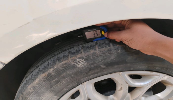 2014 Ford Ecosport TITANIUM 1.0L ECOBOOST, Petrol, Manual, 98,447 km, tyre