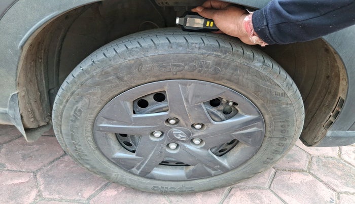 2023 Hyundai VENUE S(O) 1.2, Petrol, Manual, 8,000 km, tyre