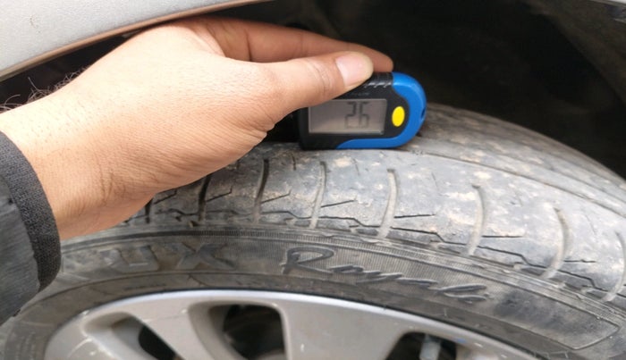 2016 Maruti Baleno ALPHA PETROL 1.2, Petrol, Manual, 1,24,925 km, tyre