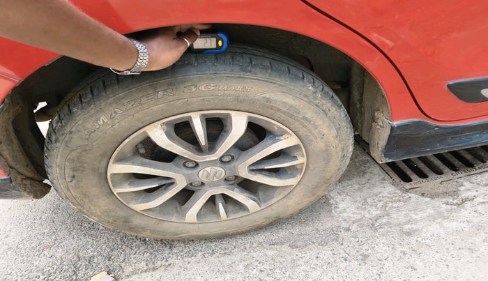 2021 Maruti Swift VXI, Petrol, Manual, 27,944 km, tyre