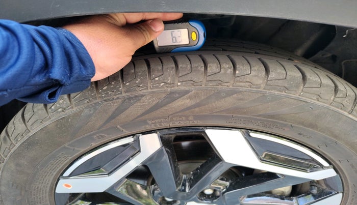 2024 KIA SELTOS HTX IVT, Petrol, Automatic, 4,708 km, tyre