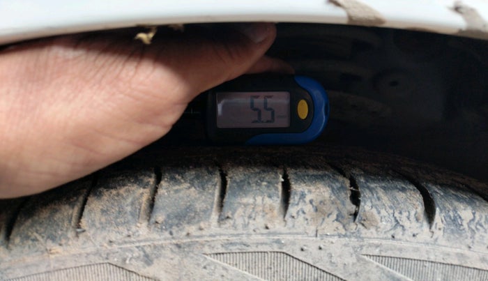 2016 Hyundai Grand i10 MAGNA 1.2 KAPPA VTVT, CNG, Manual, 1,38,037 km, tyre