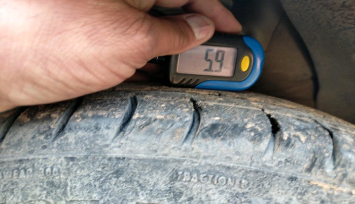 2016 Hyundai Grand i10 MAGNA 1.2 KAPPA VTVT, CNG, Manual, 1,38,037 km, tyre