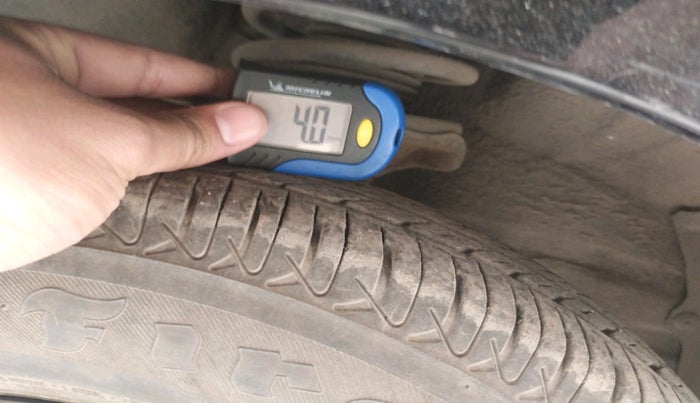 2011 Hyundai Santro Xing GLS, Petrol, Manual, 77,348 km, tyre