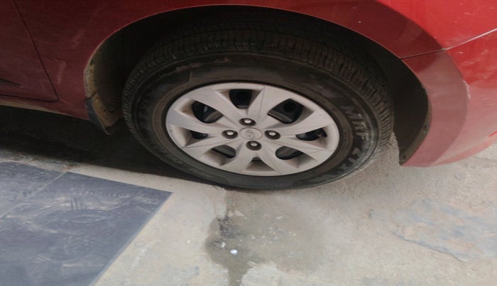 2016 Hyundai Elite i20 SPORTZ 1.2, Petrol, Manual, 1,65,867 km, tyre