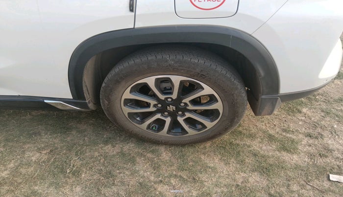 2025 Maruti Grand Vitara ZETA SMART HYBRID, Petrol, Manual, 1,904 km, tyre