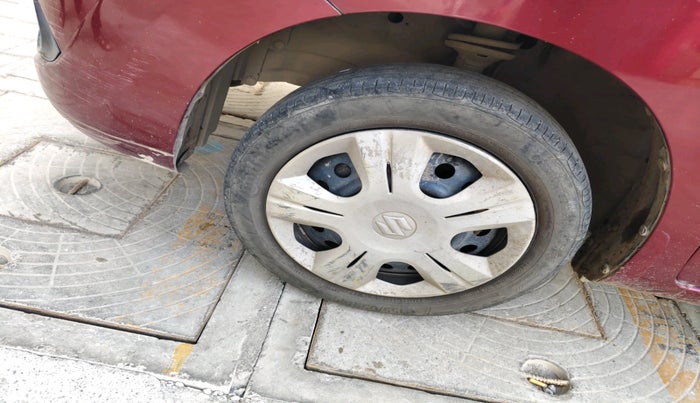 2011 Maruti Wagon R 1.0 VXI, Petrol, Manual, 1,15,557 km, tyre