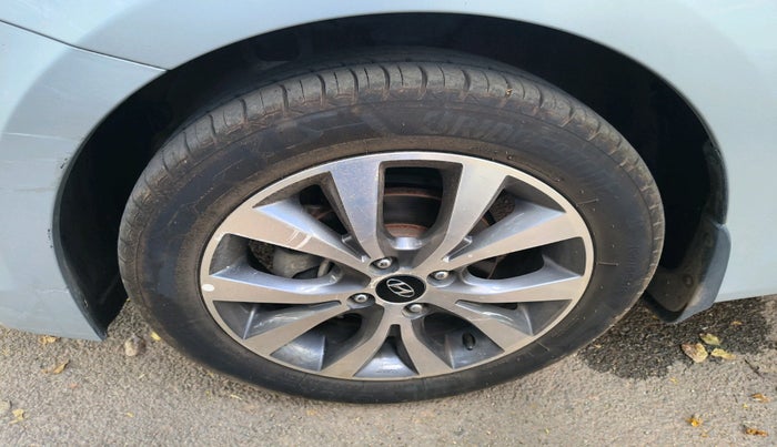 2015 Hyundai Verna FLUIDIC 4S 1.6 VTVT S(O), Petrol, Manual, 44,781 km, tyre