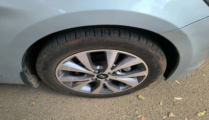 2015 Hyundai Verna FLUIDIC 4S 1.6 VTVT S(O), Petrol, Manual, 44,781 km, tyre