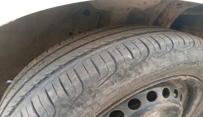 2015 Honda Amaze 1.2L I-VTEC S, Petrol, Manual, 95,415 km, tyre