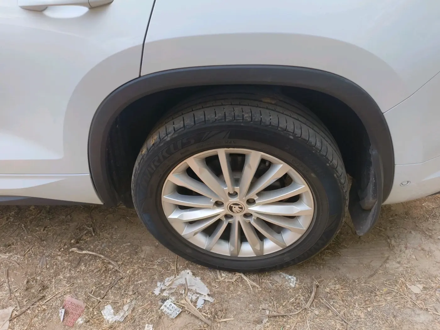 2022 Skoda Kodiaq L&K, Petrol, Automatic, 76,000 km, tyre