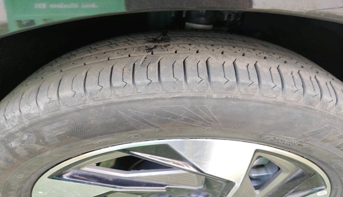 2025 Mahindra XEV 9e Pack Three B79 KWH, Electric, Automatic, 11,936 km, tyre