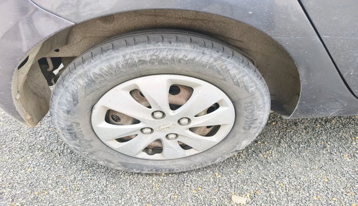 2013 Hyundai i10 MAGNA 1.1, CNG, Manual, 99,985 km, tyre