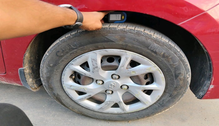 2017 Hyundai Grand i10 SPORTZ 1.2 KAPPA VTVT, Petrol, Manual, 31,853 km, tyre