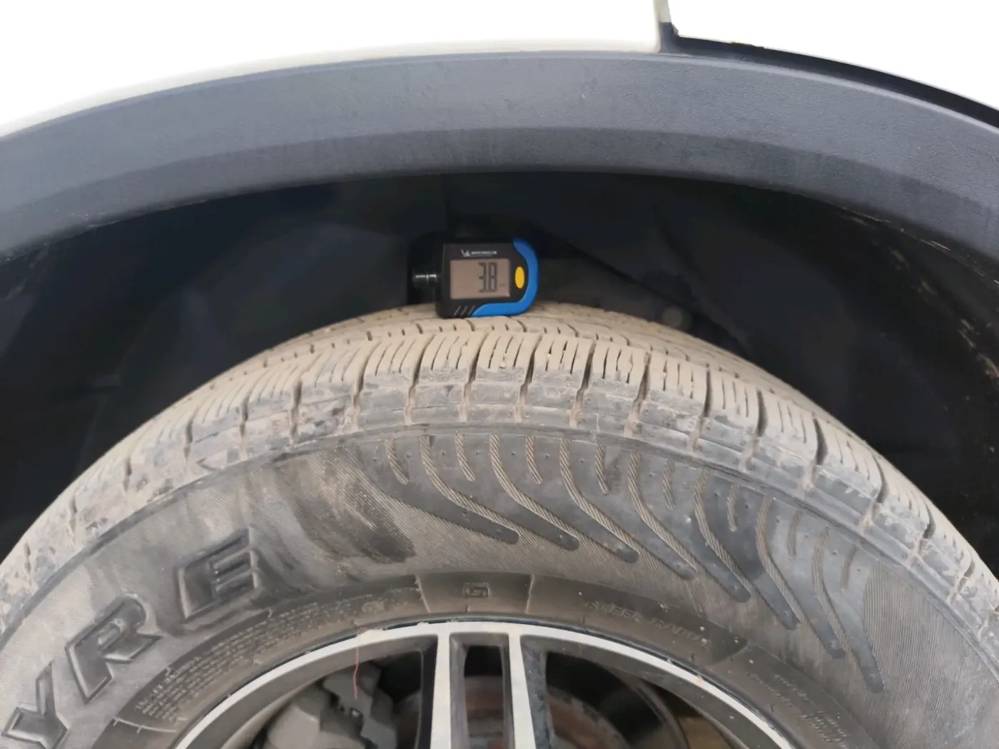 2021 Tata Safari XE, Diesel, Manual, 85,808 km, tyre