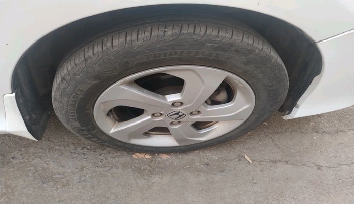 2015 Honda City 1.5L I-VTEC VX (O) MT, Petrol, Manual, 67,687 km, tyre