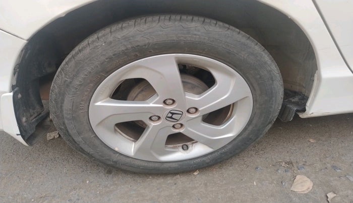 2015 Honda City 1.5L I-VTEC VX (O) MT, Petrol, Manual, 67,687 km, tyre