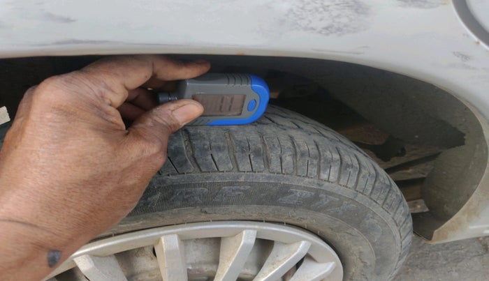 2011 Maruti Alto LXI, Petrol, Manual, 60,880 km, tyre