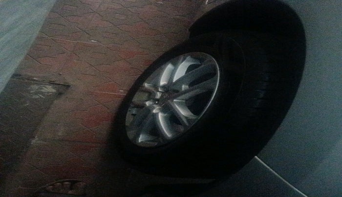 2020 Maruti Swift ZXI, Petrol, Manual, 38,492 km, tyre