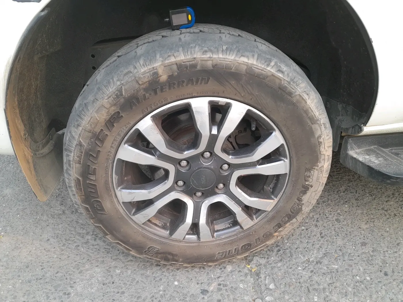 2020 Ford Endeavour TITANIUM PLUS 2.0 4X4 AT SUNROOF, Diesel, Automatic, 2,31,814 km, tyre