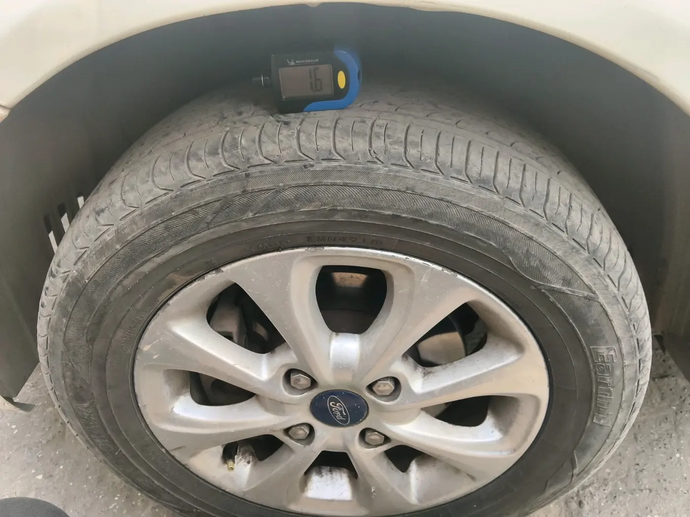 2011 Ford Figo TITANIUM 1.4 DIESEL, Diesel, Manual, 68,101 km, tyre