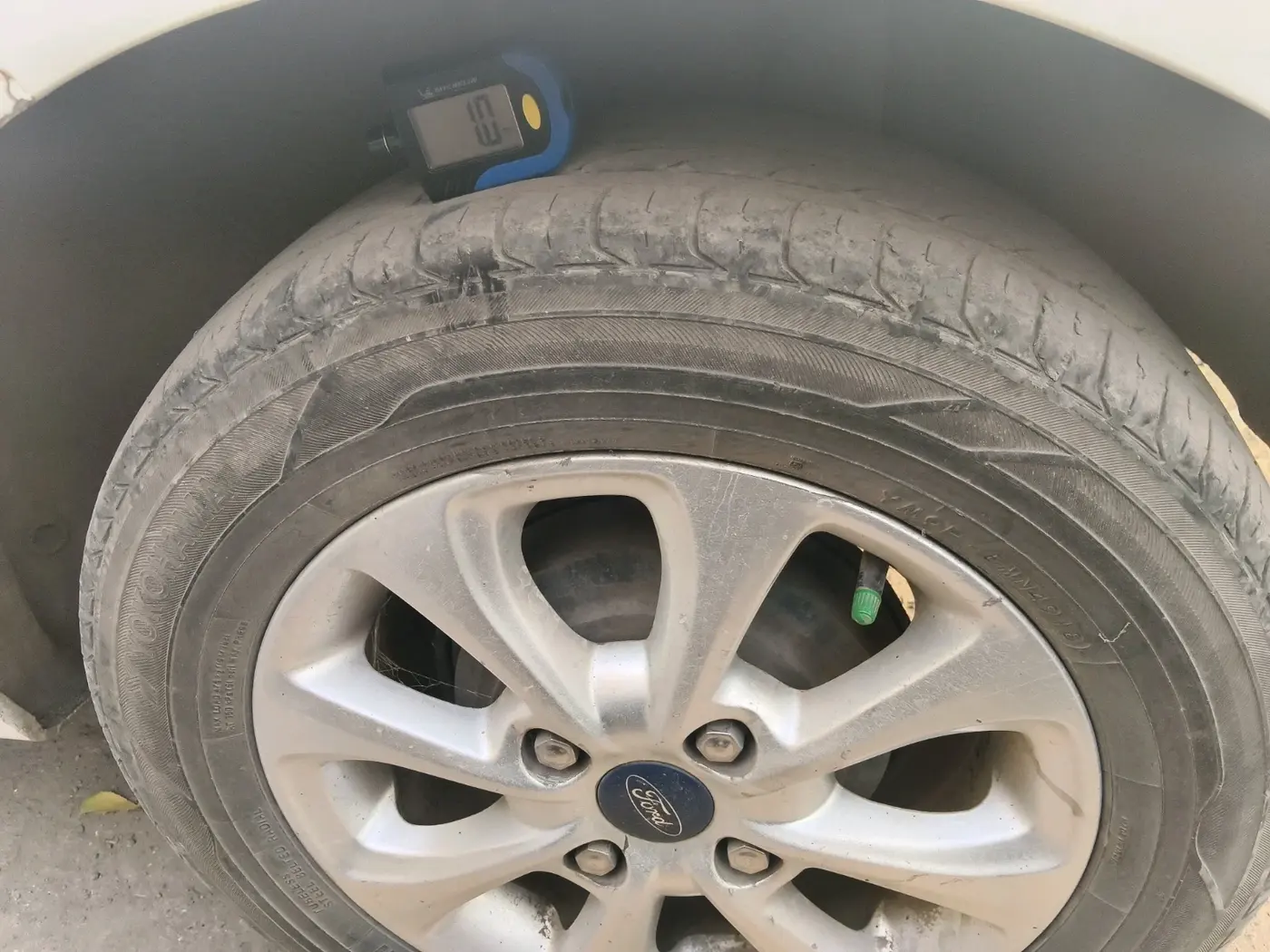 2011 Ford Figo TITANIUM 1.4 DIESEL, Diesel, Manual, 68,101 km, tyre