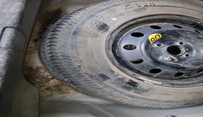 2015 Maruti Swift Dzire ZXI, Petrol, Manual, 96,047 km, tyre