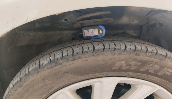 2015 Maruti Swift Dzire ZXI, Petrol, Manual, 96,047 km, tyre