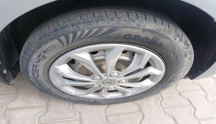 2020 Hyundai AURA E 1.2, Petrol, Manual, 36,002 km, tyre