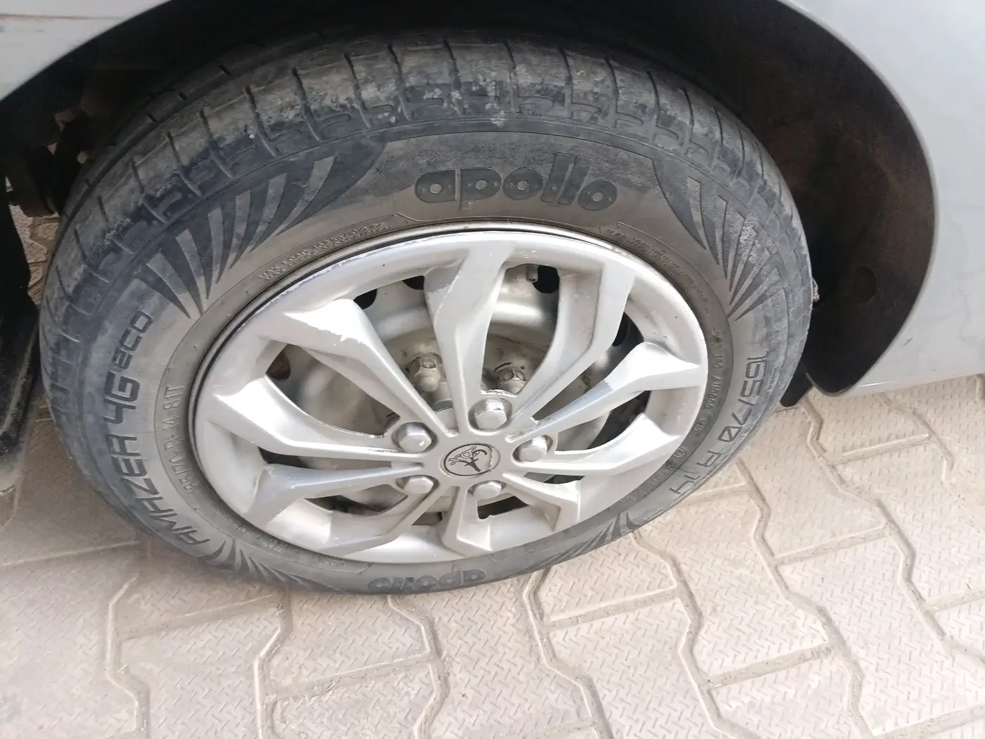 2020 Hyundai AURA E 1.2, Petrol, Manual, 36,002 km, tyre
