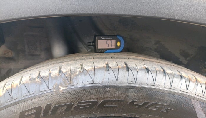 2020 Hyundai VENUE SX(O) 1.4 CRDI, Diesel, Manual, 1,32,305 km, tyre