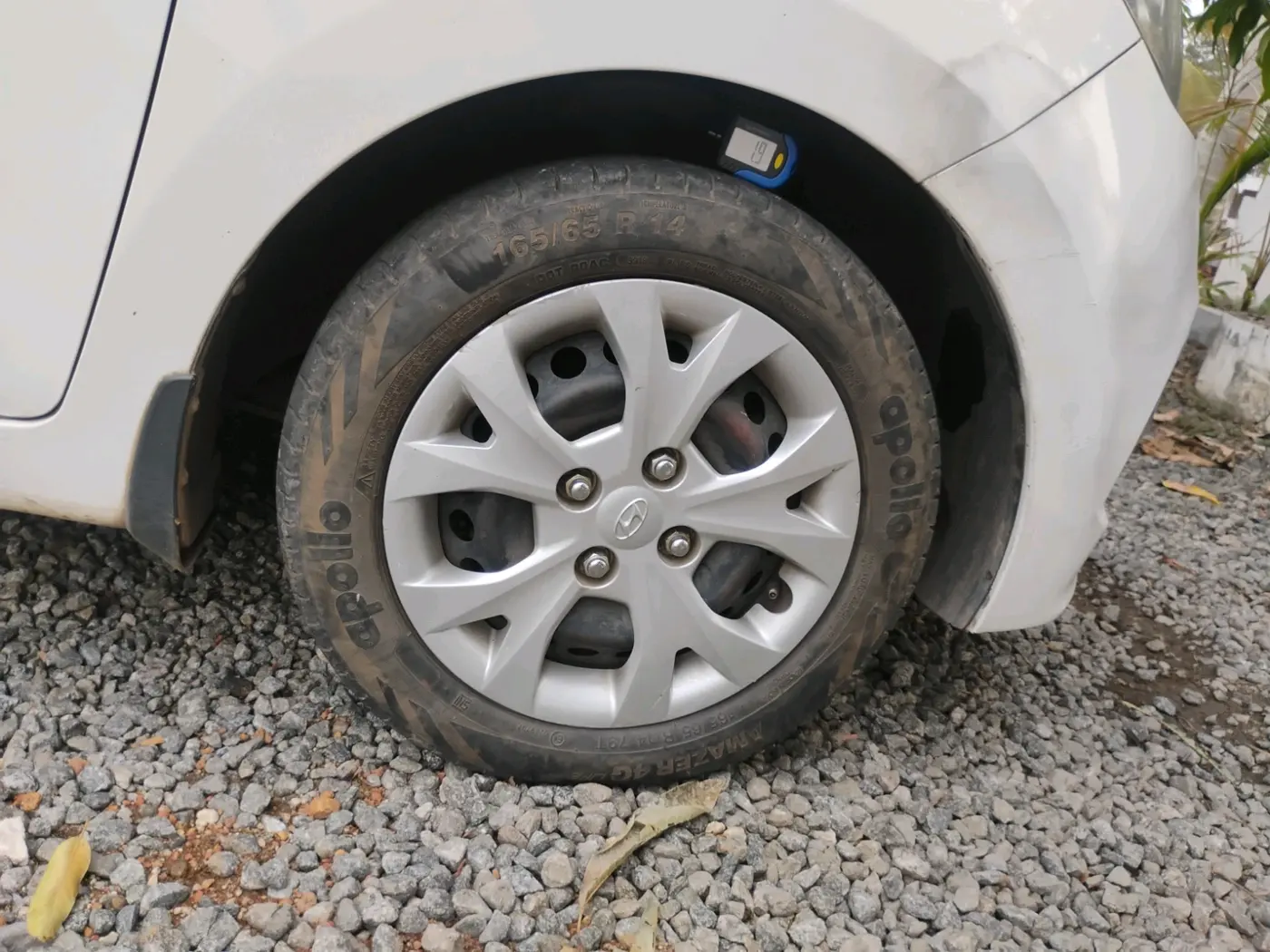 2014 Hyundai Grand i10 SPORTZ 1.1 CRDI, Diesel, Manual, 1,45,096 km, tyre