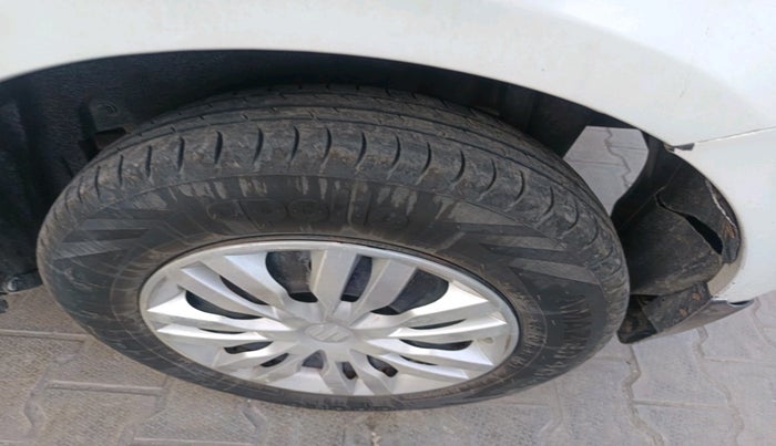 2015 Maruti Swift VDI, Diesel, Manual, 1,00,221 km, tyre