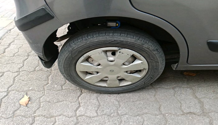 2016 Maruti Wagon R 1.0 LXI CNG, CNG, Manual, 94,317 km, tyre